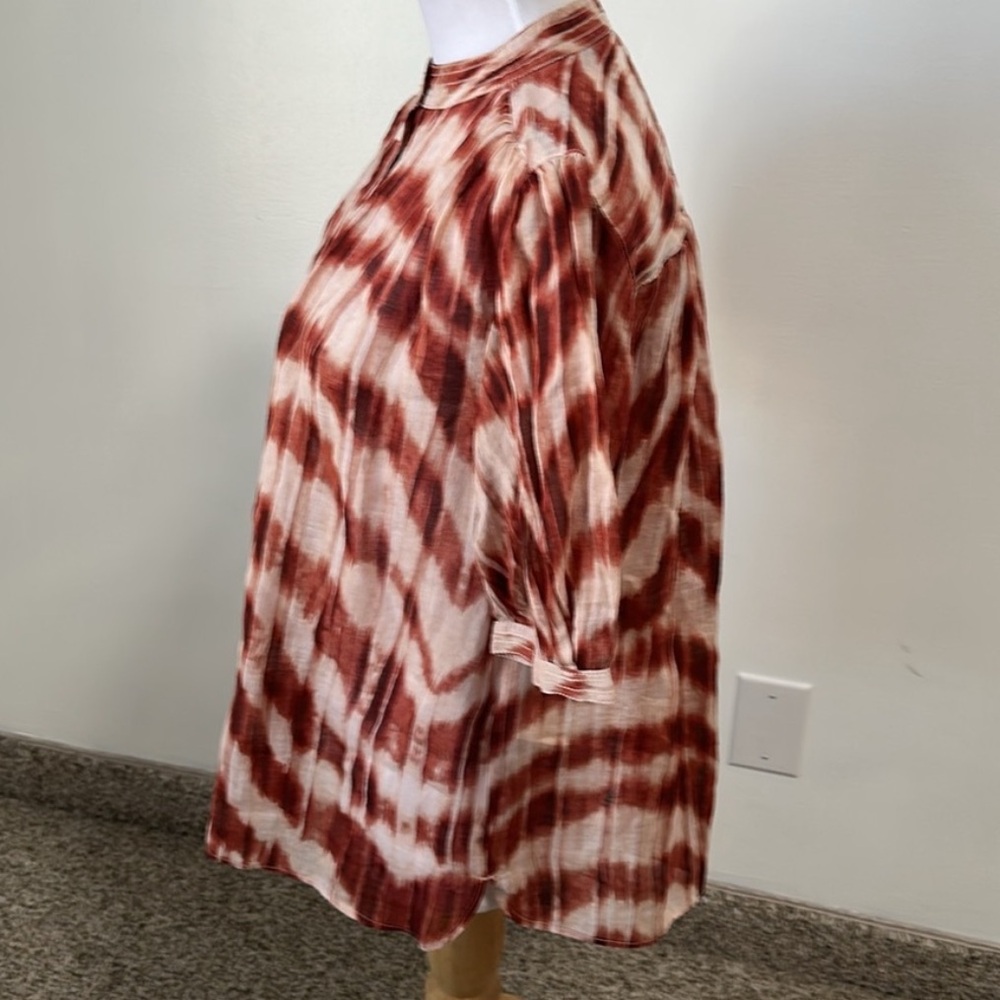 BR • Semi Sheer Button Up Blouse - Picture 2 of 5